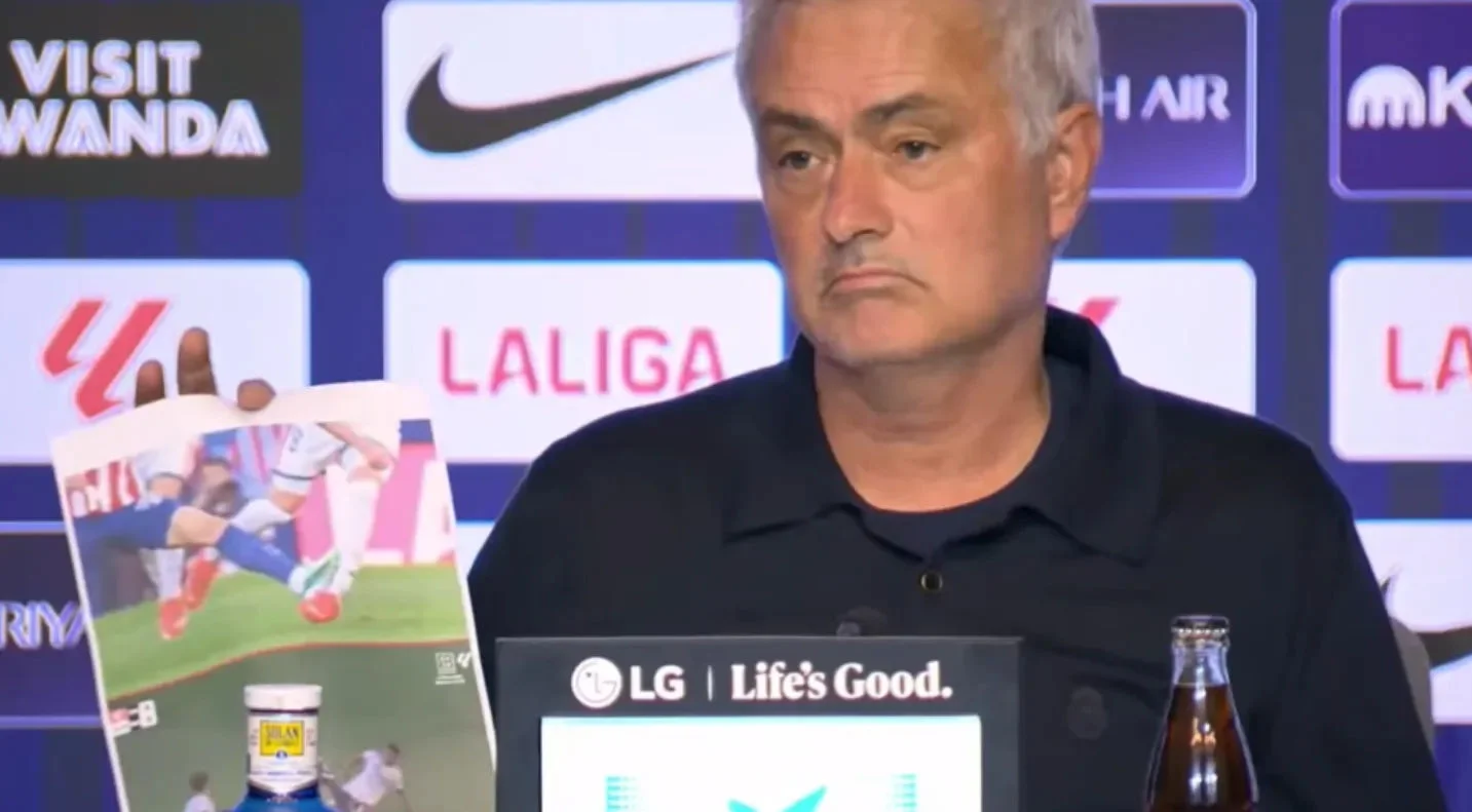 Atletico Madrid Balas Mourinho Soal Protes Wasit Derby Madrid 2-1