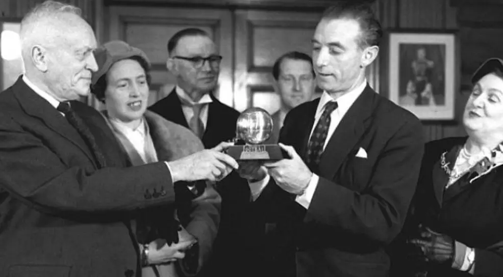 Mengenal Ballon d'Or, Simbol Prestasi Tertinggi Sepak Bola